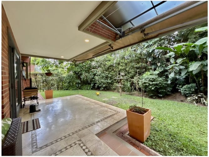 Casa de 3 alcobas en venta en Vía Las Palmas, Medellín, 290 m² · foto 10 de 20