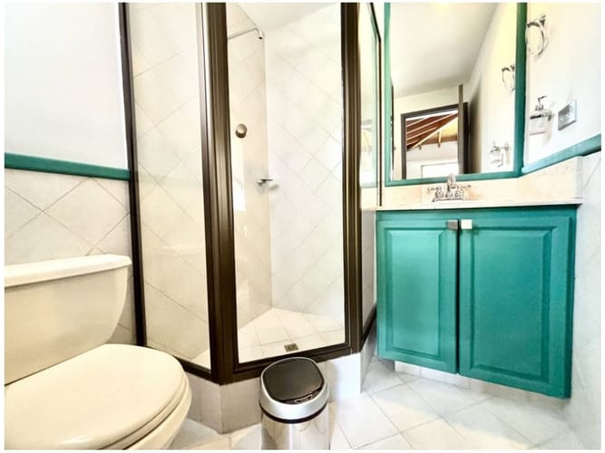 Casa de 3 alcobas en venta en Vía Las Palmas, Medellín, 290 m² · foto 17 de 20