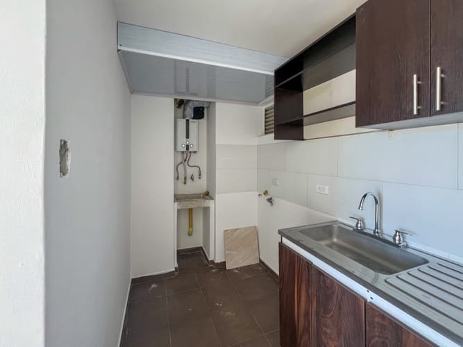 Apartamento de 3 alcobas en arriendo en San Antonio Norte, Bogotá, 40 m² · foto 5 de 16