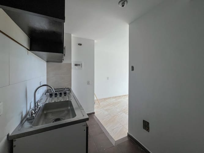 Apartamento de 3 alcobas en arriendo en San Antonio Norte, Bogotá, 40 m² · foto 6 de 16