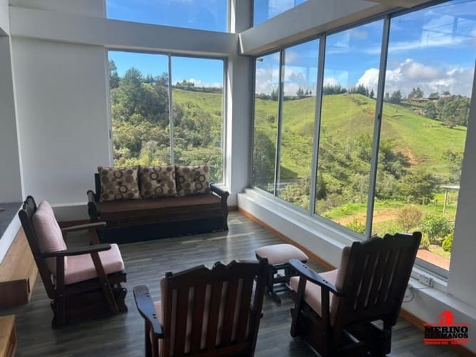 Casa de 4 alcobas en arriendo en Centro, Rionegro, 450 m² · foto 2 de 16