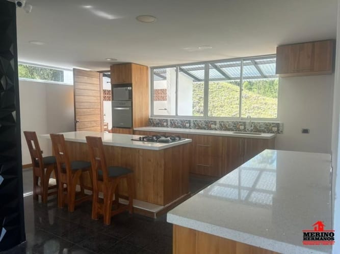 Casa de 4 alcobas en arriendo en Centro, Rionegro, 450 m² · foto 4 de 16