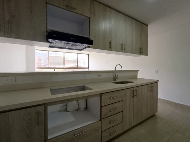 Apartamento de 3 alcobas en arriendo en Belén, Medellín, 110 m² · foto 2 de 24