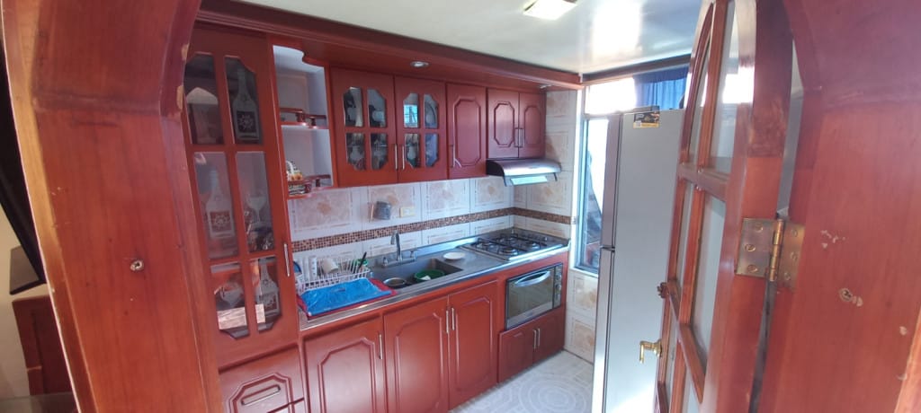 Casa de 8 alcobas en venta en Kennedy Central, Bogotá, 280 m² · foto 7 de 22