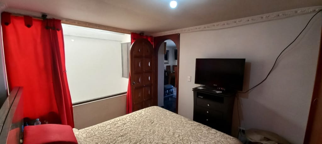 Casa de 8 alcobas en venta en Kennedy Central, Bogotá, 280 m² · foto 9 de 22