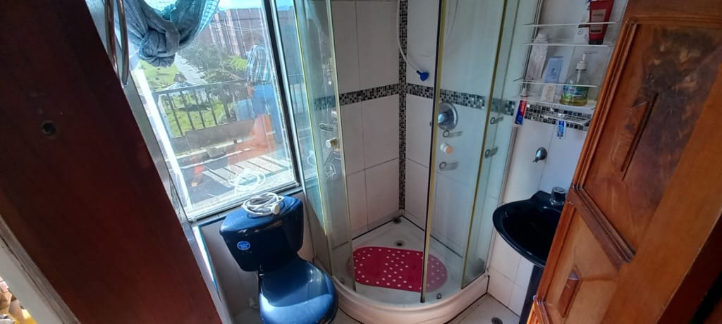 Casa de 8 alcobas en venta en Kennedy Central, Bogotá, 280 m² · foto 11 de 22