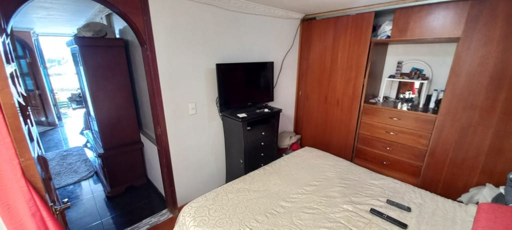 Casa de 8 alcobas en venta en Kennedy Central, Bogotá, 280 m² · foto 21 de 22