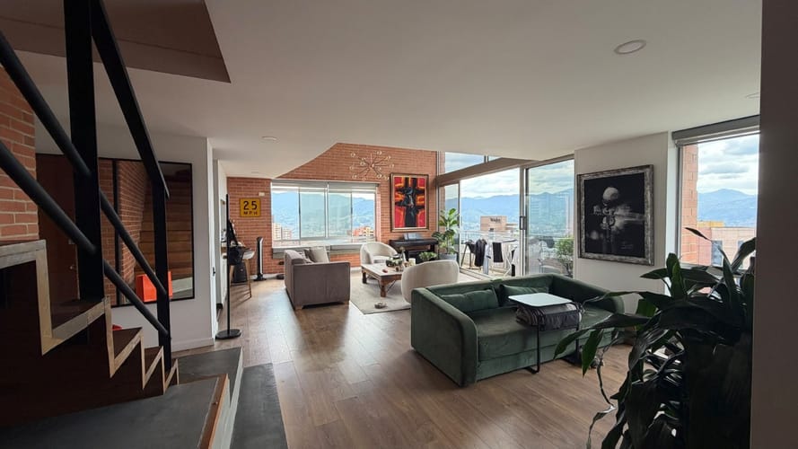 Apartamento de 3 alcobas en venta en El Tesoro, Medellín, 170 m² · foto 3 de 20