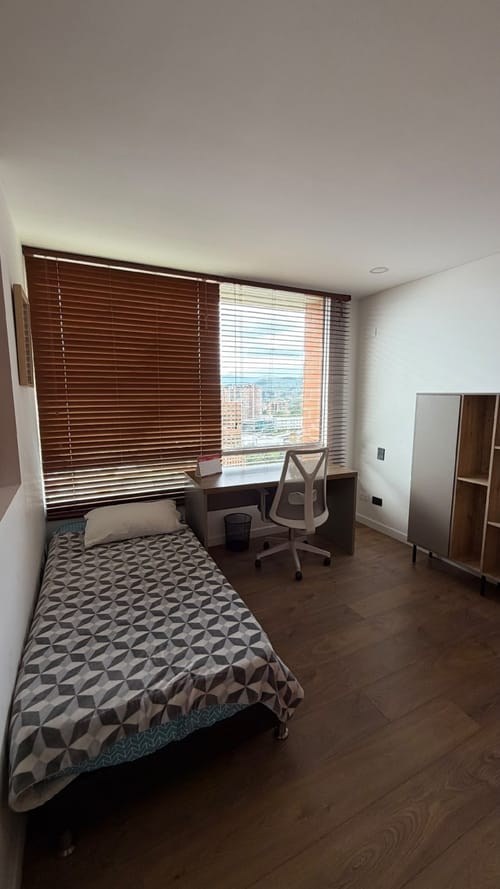 Apartamento de 3 alcobas en venta en El Tesoro, Medellín, 170 m² · foto 7 de 20
