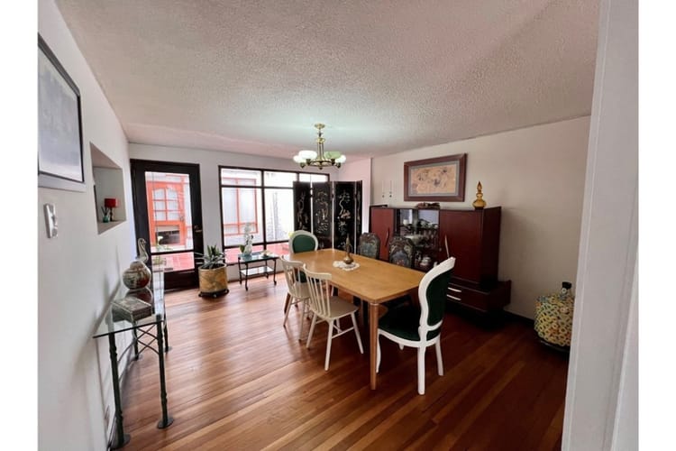 Casa de 6 alcobas en venta en La Castellana, Bogotá, 226 m² · foto 5 de 15