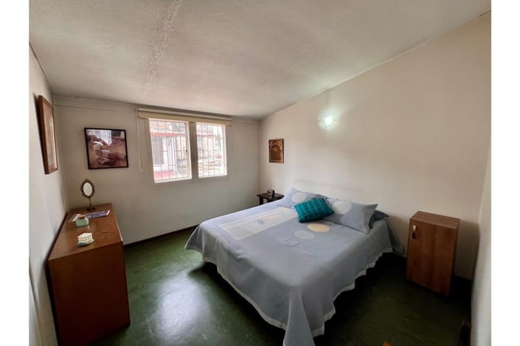 Casa de 6 alcobas en venta en La Castellana, Bogotá, 226 m² · foto 8 de 15