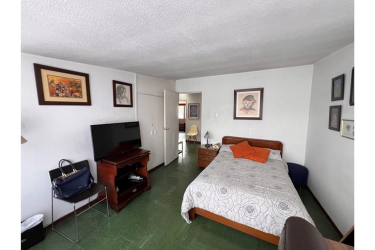 Casa de 6 alcobas en venta en La Castellana, Bogotá, 226 m² · foto 9 de 15