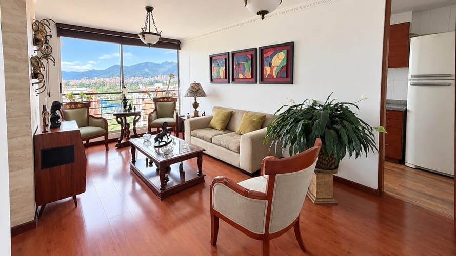 Apartamento de 3 alcobas en venta en Ciudad Salitre, Bogotá, 145 m² · foto 2 de 24