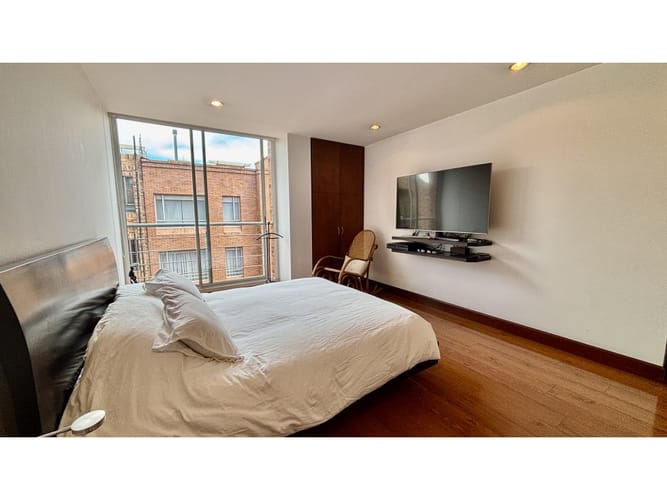 Apartamento de 3 alcobas en venta en El Virrey, Bogotá, 176 m² · foto 12 de 20