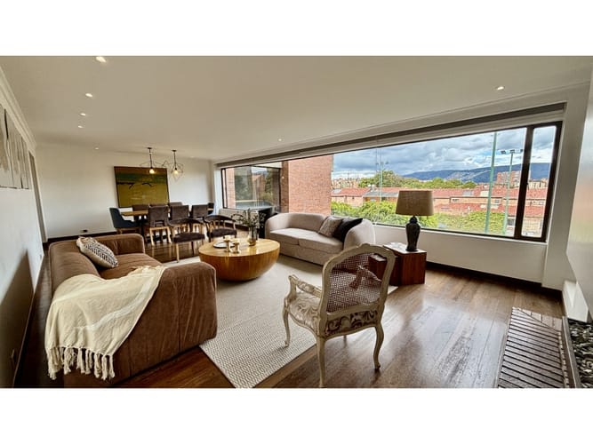Apartamento de 4 alcobas en venta en Colina Campestre, Bogotá, 278 m² · foto 3 de 24