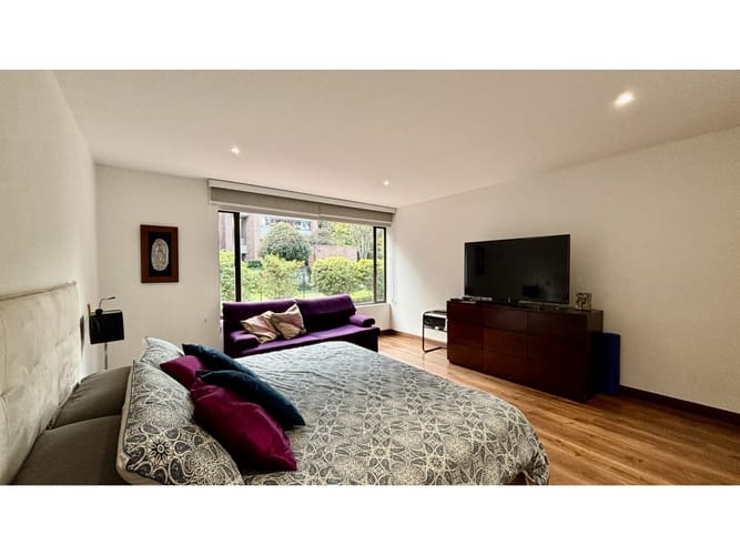 Apartamento de 4 alcobas en venta en Colina Campestre, Bogotá, 278 m² · foto 11 de 24