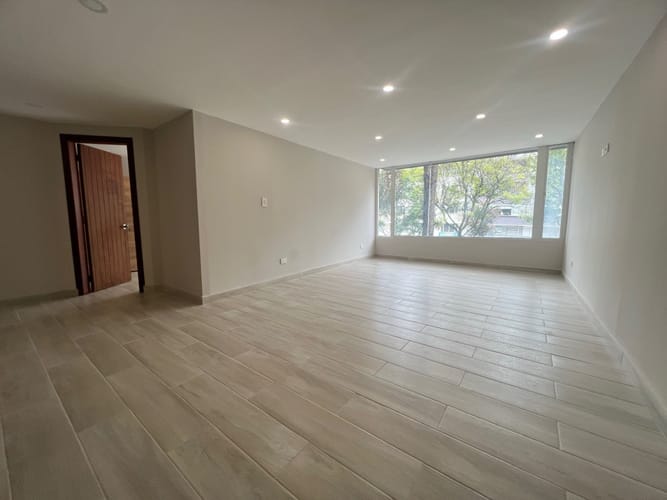 Apartamento de 1 alcoba en venta en Chicó Reservado, Bogotá, 60 m² · foto 1 de 10