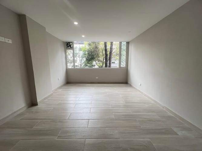 Apartamento de 1 alcoba en venta en Chicó Reservado, Bogotá, 60 m² · foto 3 de 10