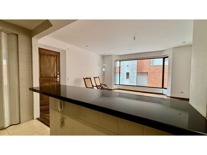 Apartamento de 2 alcobas en arriendo en Chico, Bogotá, 76 m² · foto 3 de 13