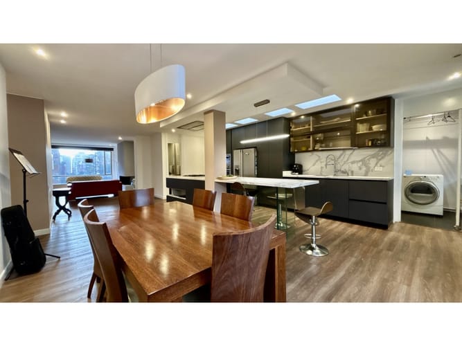 Apartamento de 3 alcobas en venta en Chapinero, Bogotá, 186 m² · foto 1 de 21