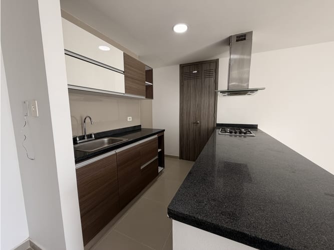 Apartamento de 2 alcobas en arriendo en Ciudad Jardin, Barranquilla, 72 m² · foto 3 de 18