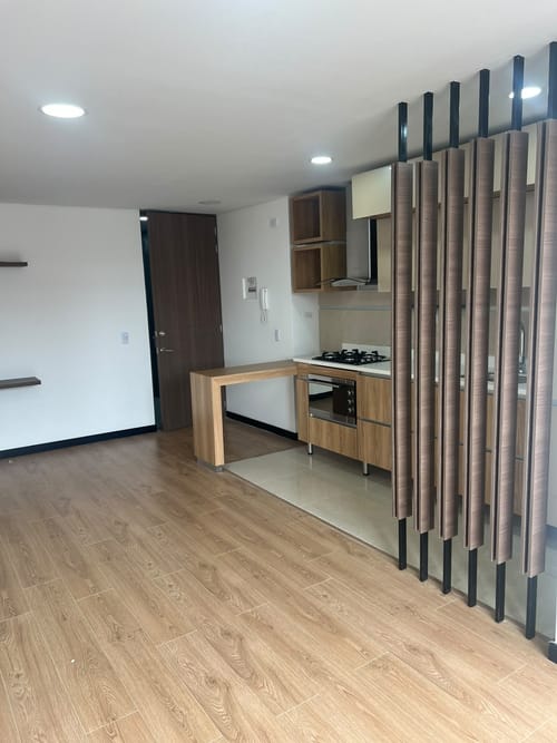 Apartamento de 2 alcobas en venta en Alhambra, Bogotá, 61 m² · foto 3 de 14