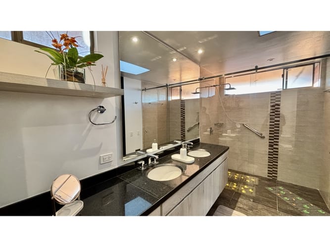 Apartamento de 3 alcobas en venta en Centro Comercial Palatino, Bogotá, 359 m² · foto 11 de 17