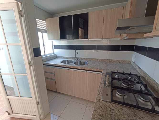 Apartamento de 3 alcobas en venta en Niza, Floridablanca, 101 m² · foto 9 de 23