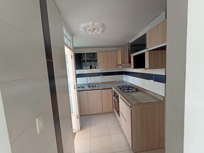 Apartamento de 3 alcobas en venta en Niza, Floridablanca, 101 m² · foto 10 de 23