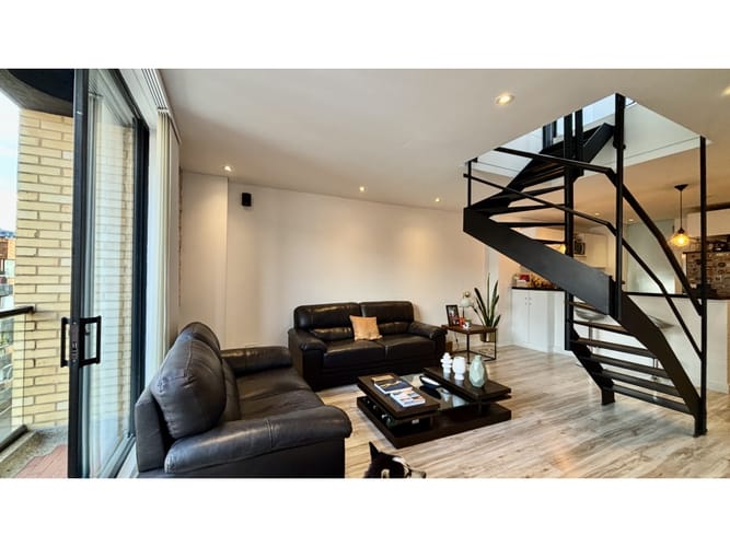 Apartamento de 2 alcobas en arriendo en Chicó Alto, Bogotá, 102 m² · foto 5 de 18