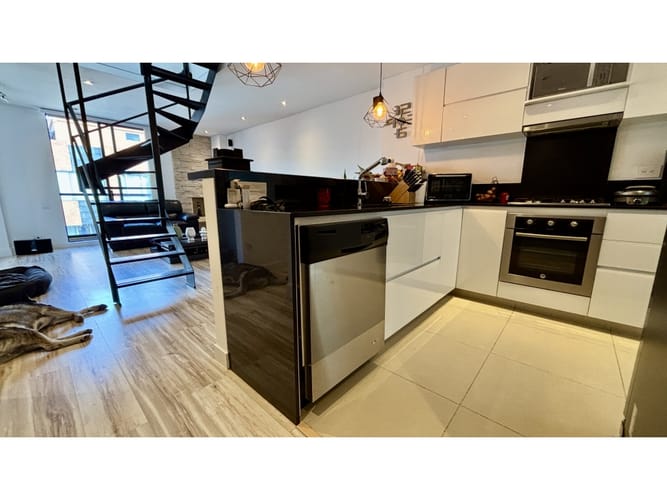 Apartamento de 2 alcobas en arriendo en Chicó Alto, Bogotá, 102 m² · foto 8 de 18
