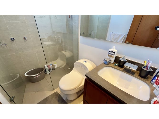 Apartamento de 2 alcobas en arriendo en Chicó Alto, Bogotá, 102 m² · foto 14 de 18
