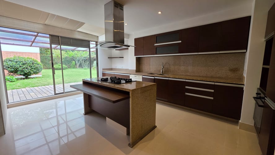 Casa de 3 alcobas en venta en Casa Blanca, Bogotá, 330 m² · foto 6 de 20