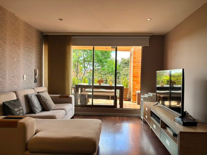 Apartamento de 3 alcobas en venta en Puente Largo, Bogotá, 143 m² · foto 1 de 16