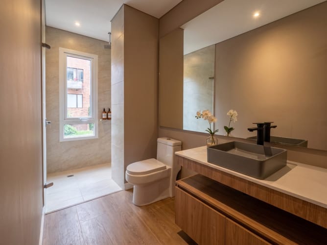 Apartamento de 2 alcobas en venta en Santa Barbara, Bogotá, 94 m² · foto 9 de 11