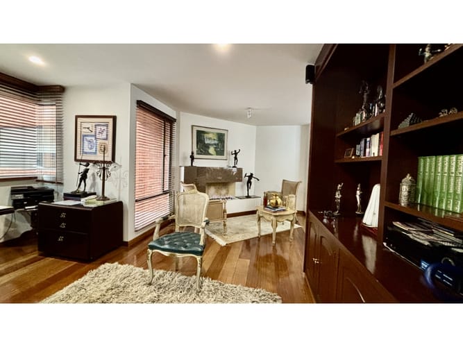 Apartamento de 2 alcobas en venta en Chico Norte, Bogotá, 189 m² · foto 9 de 17