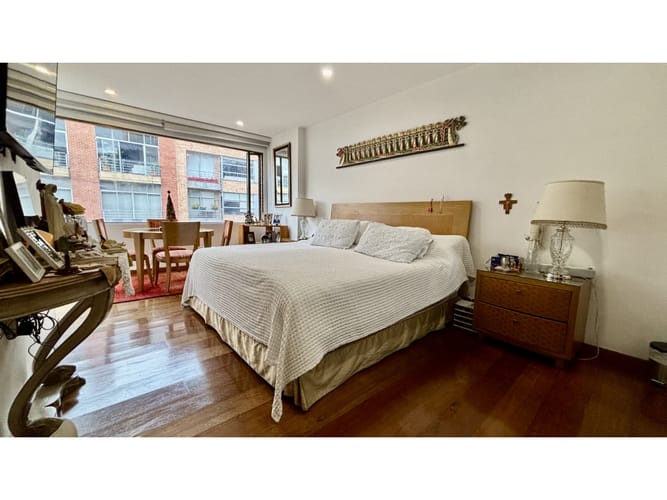 Apartamento de 2 alcobas en venta en Chico Norte, Bogotá, 189 m² · foto 12 de 17