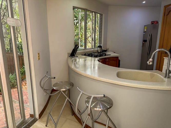 Casa de 6 alcobas en venta en San Jose, Envigado, 418 m² · foto 12 de 20