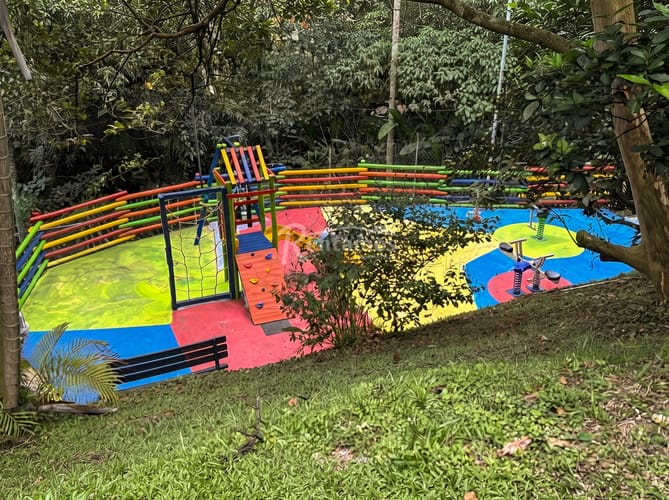 Casa de 6 alcobas en venta en San Jose, Envigado, 418 m² · foto 15 de 20