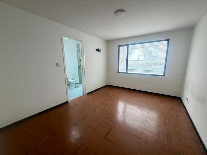 Casa de 13 alcobas en venta en Engativá, Bogotá, 347 m² · foto 8 de 24