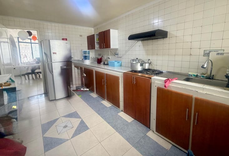 Casa de 13 alcobas en venta en Engativá, Bogotá, 347 m² · foto 20 de 24