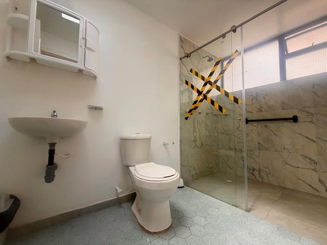 Casa de 13 alcobas en venta en Engativá, Bogotá, 347 m² · foto 24 de 24