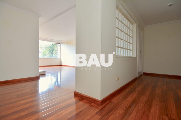 Apartamento de 3 alcobas en venta en Santa Barbara Central, Bogotá, 175 m² · foto 4 de 23