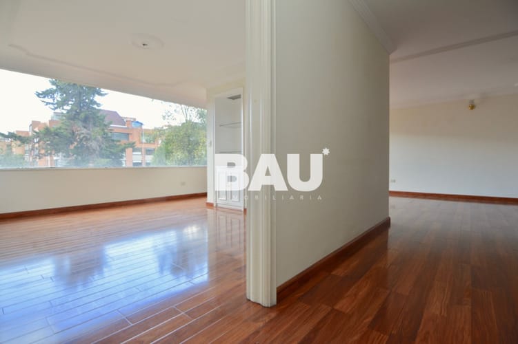 Apartamento de 3 alcobas en venta en Santa Barbara Central, Bogotá, 175 m² · foto 12 de 23