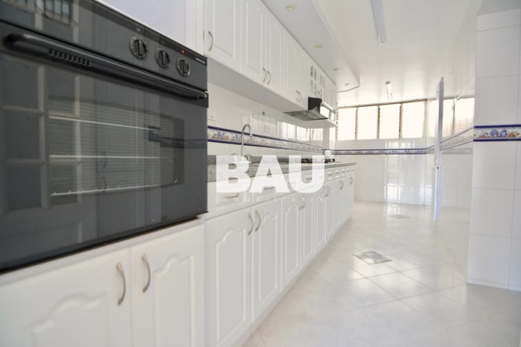 Apartamento de 3 alcobas en venta en Santa Barbara Central, Bogotá, 175 m² · foto 13 de 23