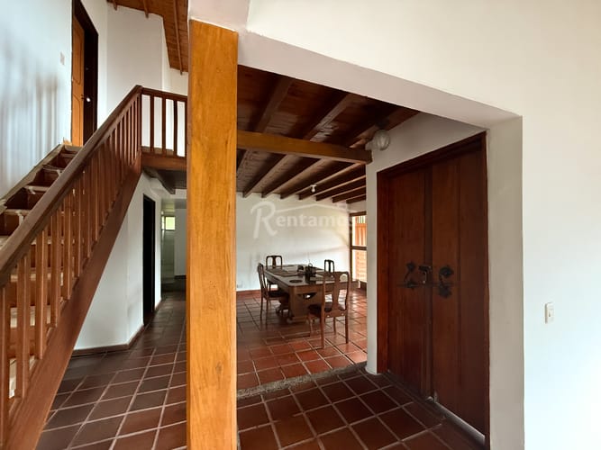 Casa de 4 alcobas en arriendo en Las Antillas, Envigado, 180 m² · foto 3 de 24