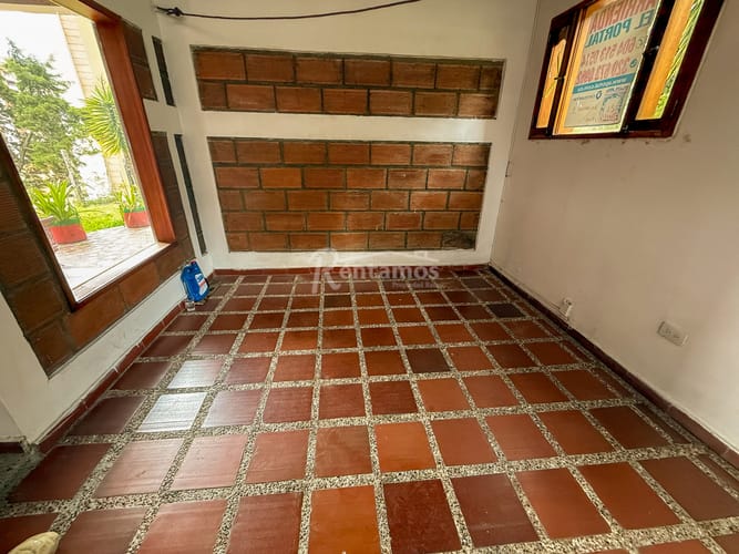 Casa de 4 alcobas en arriendo en Las Antillas, Envigado, 180 m² · foto 4 de 24