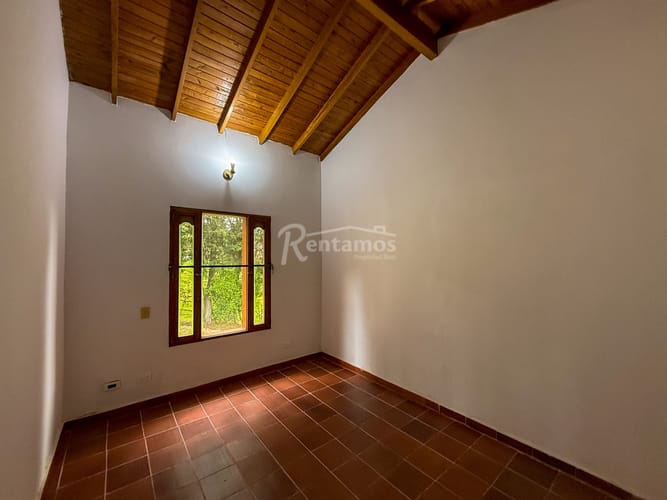 Casa de 4 alcobas en arriendo en Las Antillas, Envigado, 180 m² · foto 14 de 24
