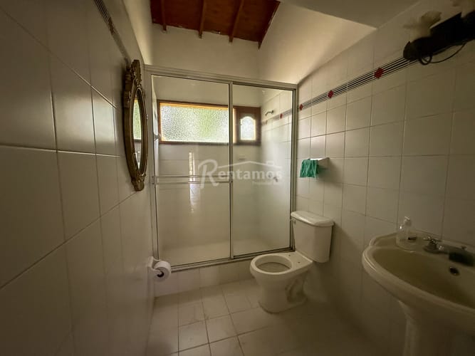 Casa de 4 alcobas en arriendo en Las Antillas, Envigado, 180 m² · foto 15 de 24
