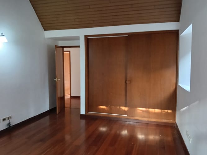 Casa de 5 alcobas en arriendo en Puente Largo, Bogotá, 430 m² · foto 17 de 24